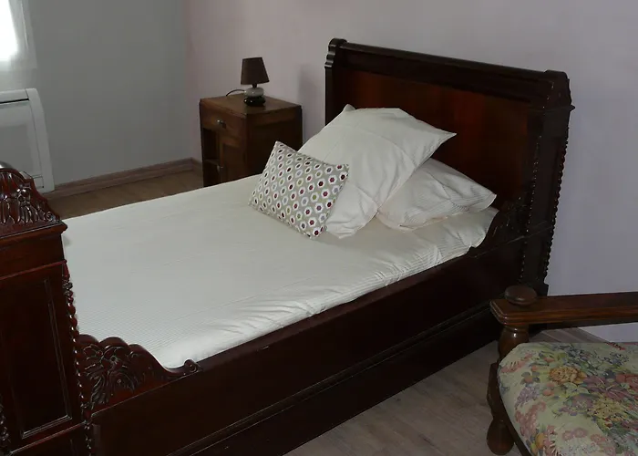 Domaine De Janis & 4* Le Vigan (Lot)