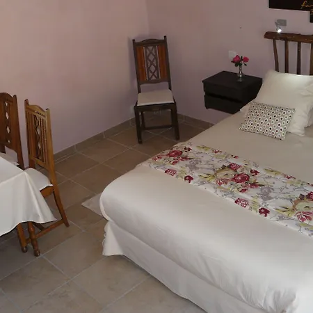Domaine De Janis & Hotell