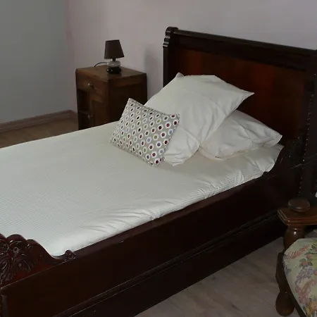 Domaine De Janis & 4* Le Vigan (Lot)