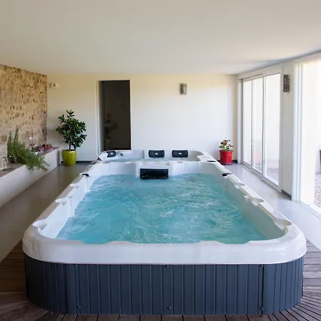 Domaine De Janis & Hotell