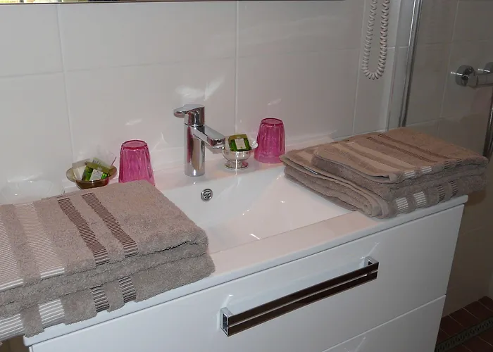 فندق Domaine De Janis &