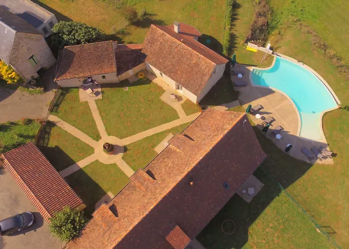 Domaine De Janis & فندق