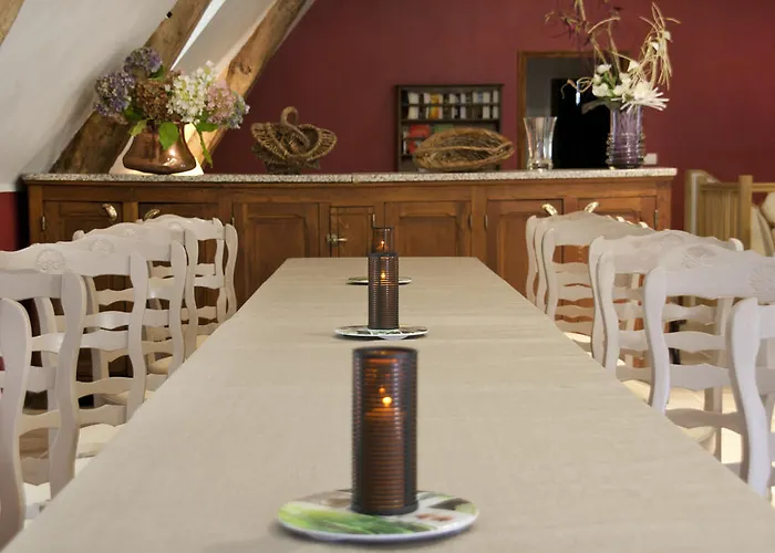 فندق Domaine De Janis & Le Vigan (Lot)