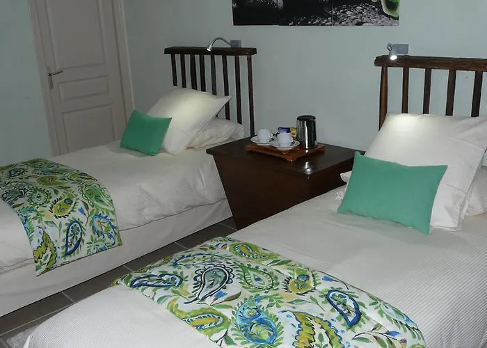 فندق Domaine De Janis &